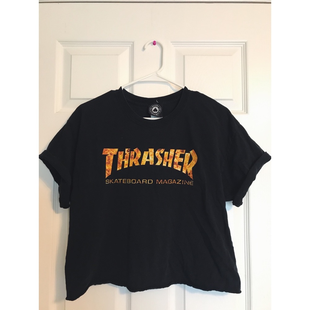 cropped thrasher t shirt