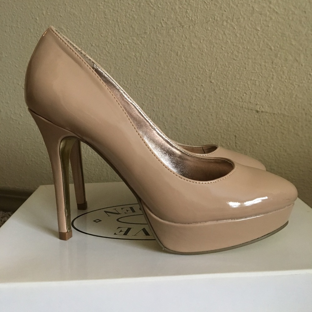 Steve Madden cream high heels size 6