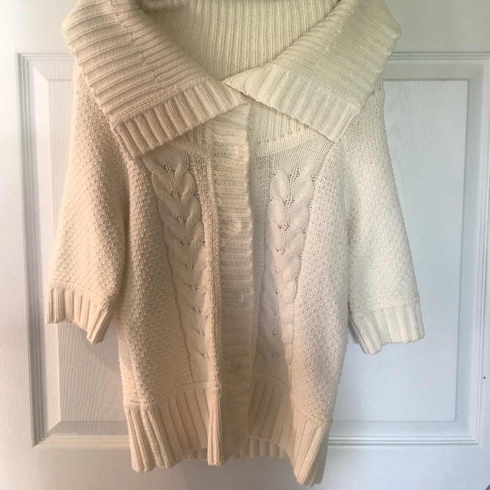 EXPRESS Comfy sweater Size: Medium