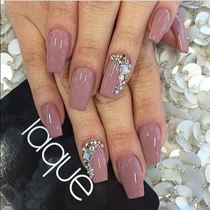 Meet your Posher, Maira