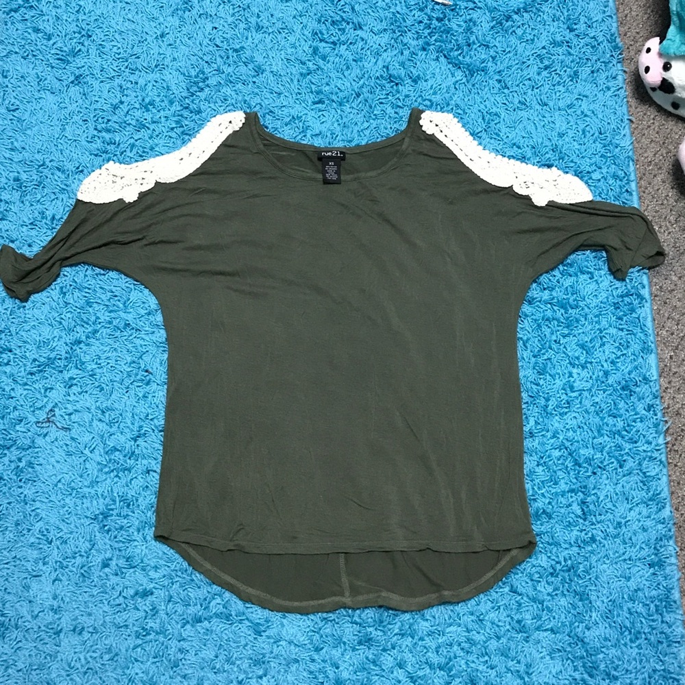 Rue 21 Cold shoulders top