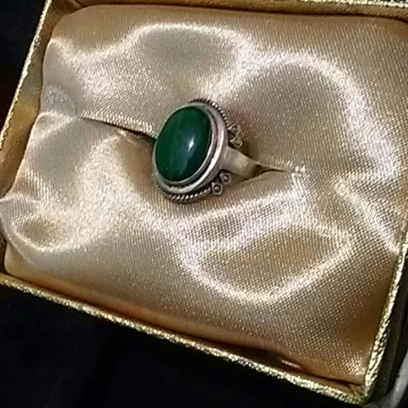 Ring - Picture 1 of 2