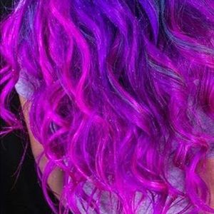 Meet your Posher, Simone