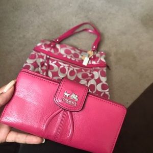 Authentic Coach pink wallet 💕