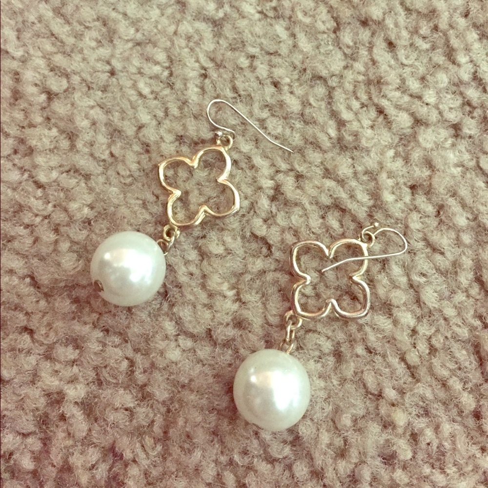Pearl and Gold Earrings