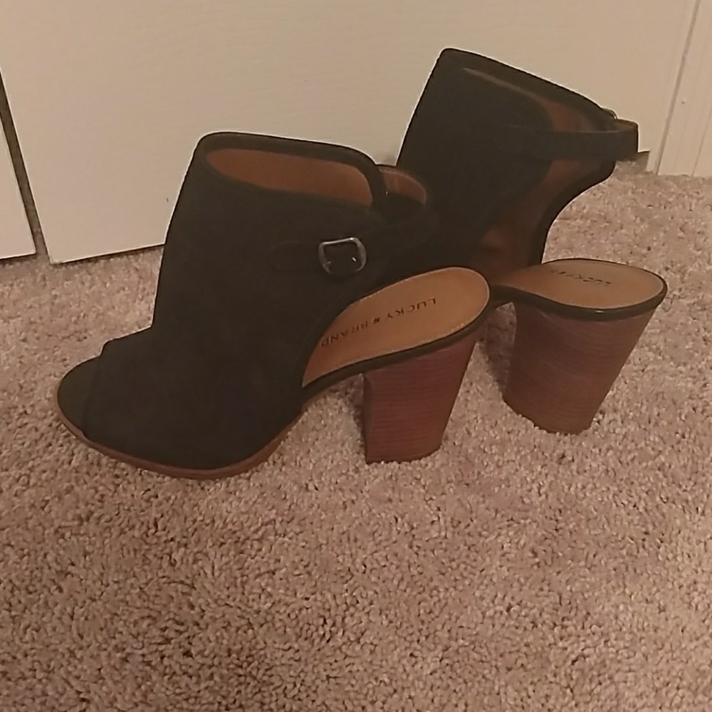 Suede sandals lucky brand