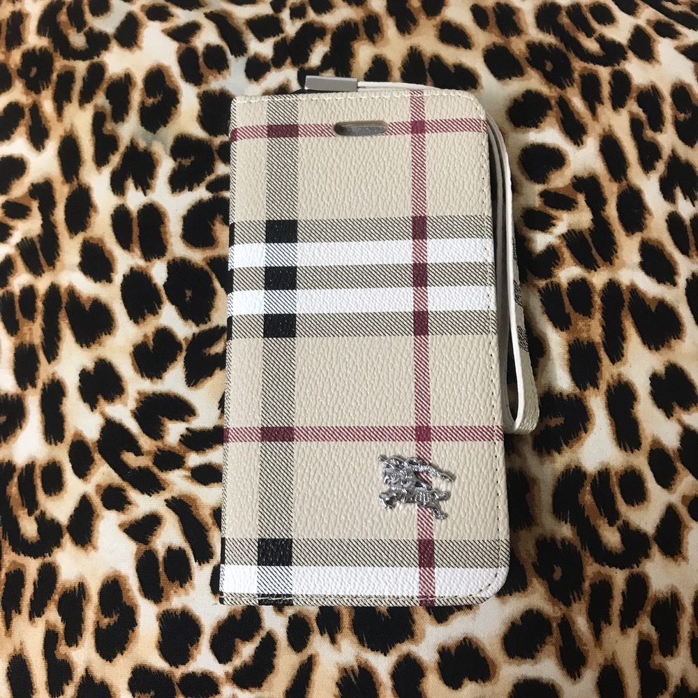 Burberry iPhone 7 Wallet Case
