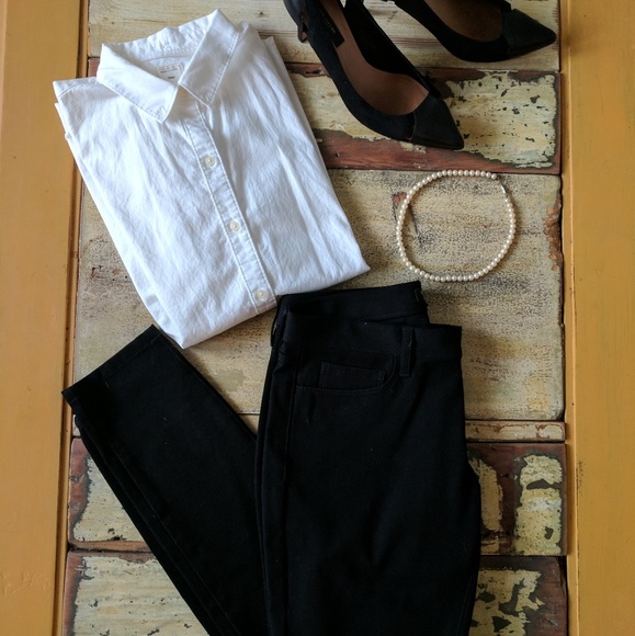 Gap White Button Up Work Shirt - Picture 2 of 5