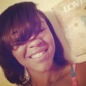 Meet your Posher, Danielle