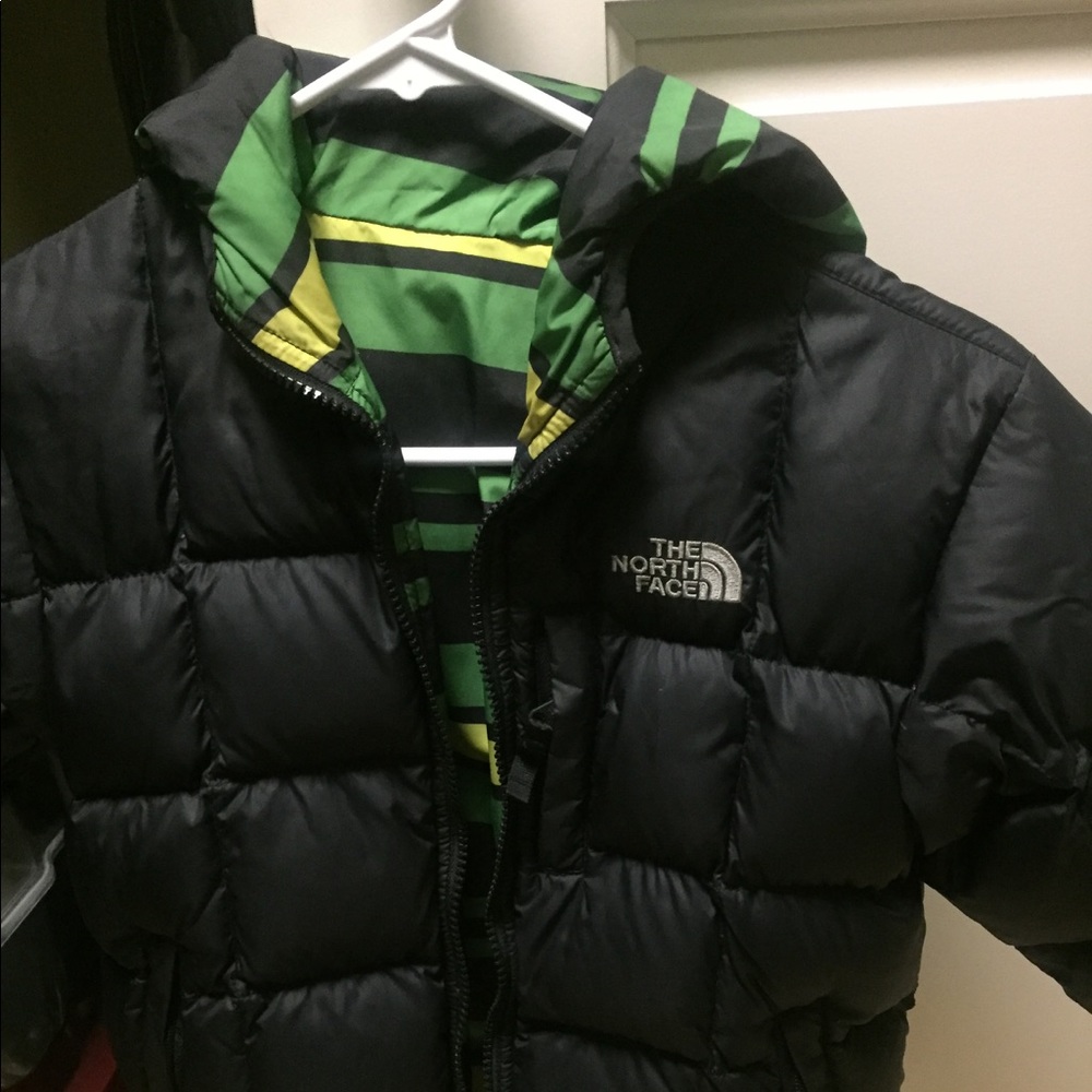 SOLD - North face boys hooded reversible jacket