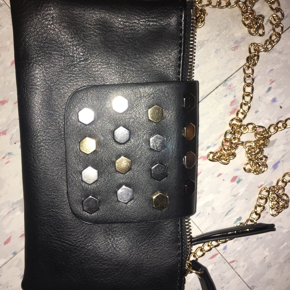 Good Chain Shoulder Purse