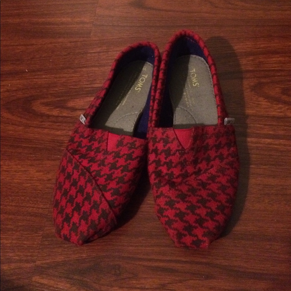 Toms