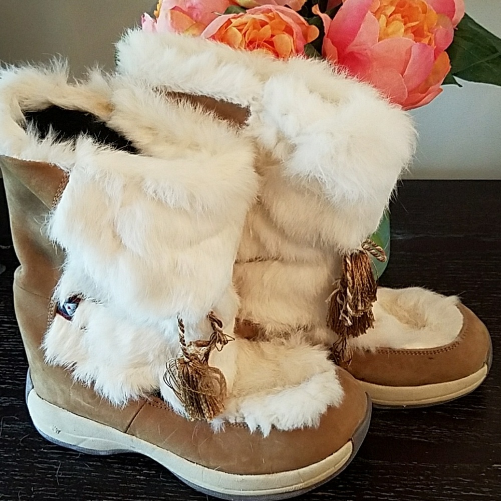 ULU snow boots
