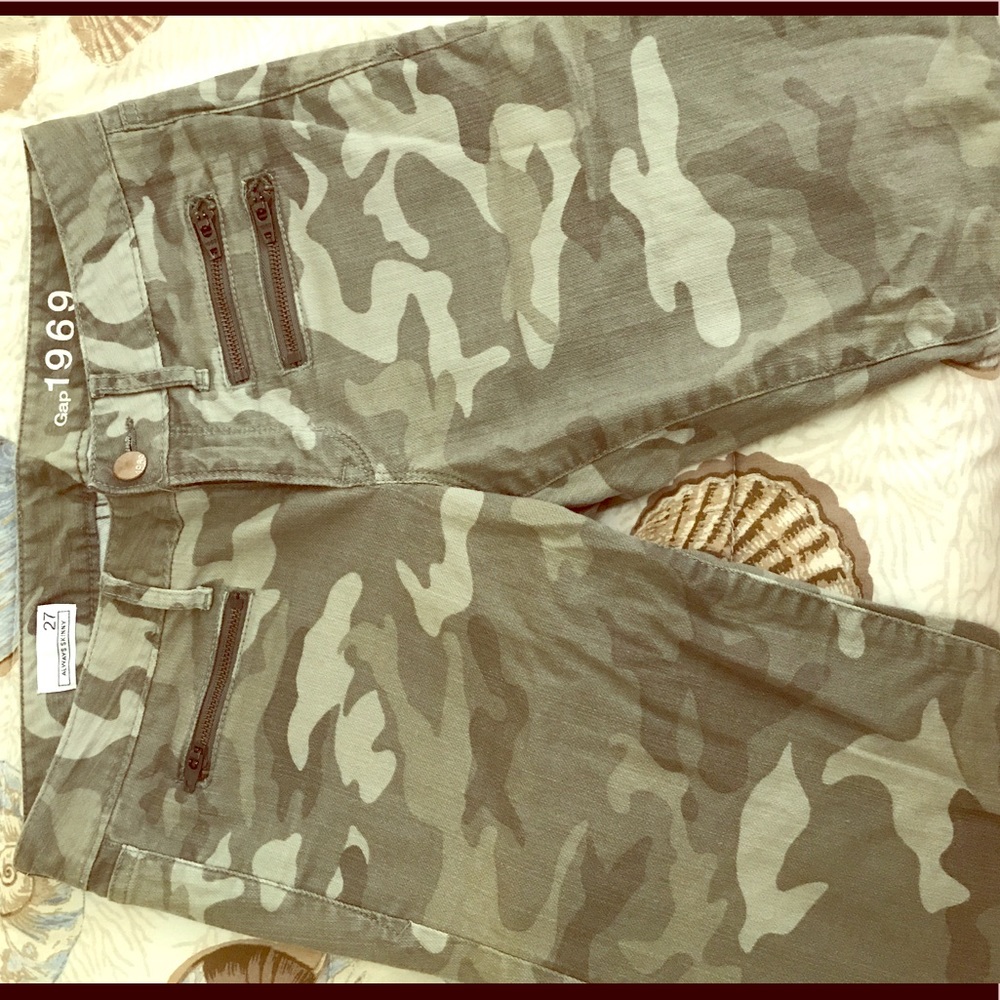 GAP pants!