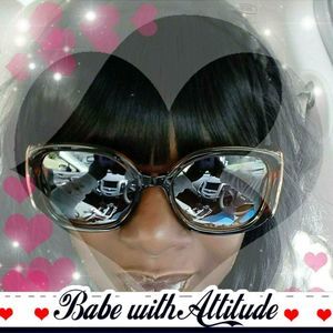 Meet your Posher, Latisha