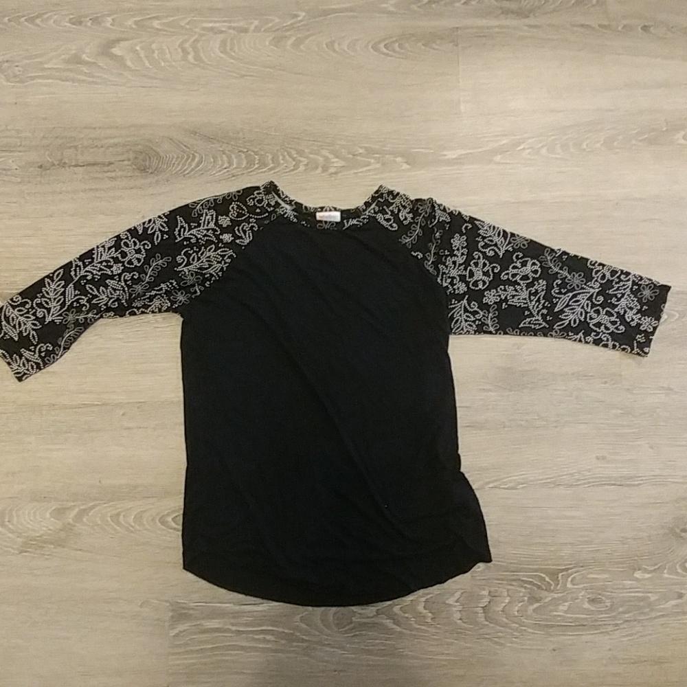 REDUCED!! Lularoe three-quarter inch sleeve top