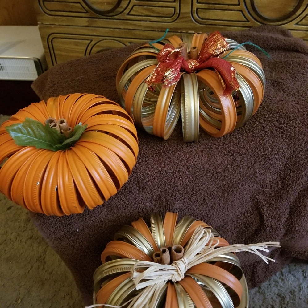 Pumpkin decor - Picture 2 of 6