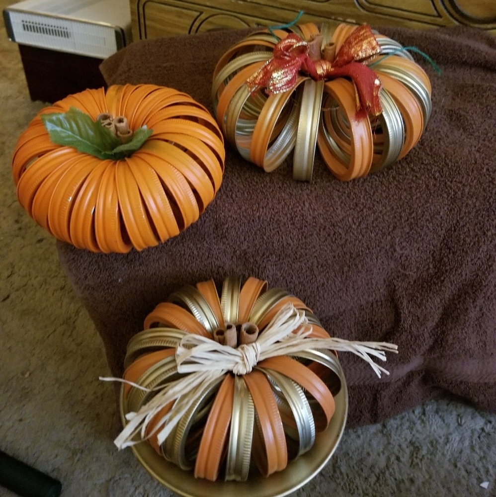 Pumpkin decor - Picture 3 of 6