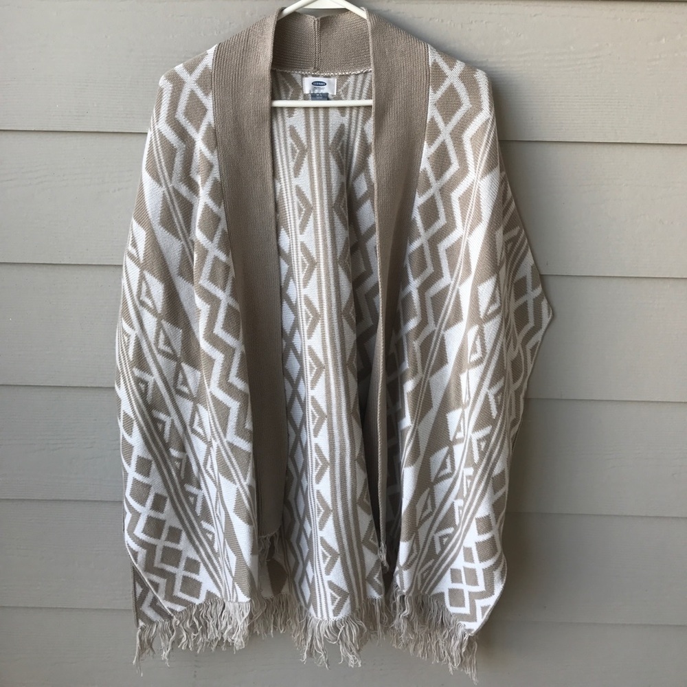 Never worn- perfect for fall Old Navy sweater