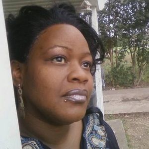 Meet your Posher, Cassandra