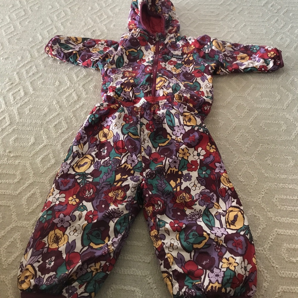 Little Girls snow suit for your snow bunny