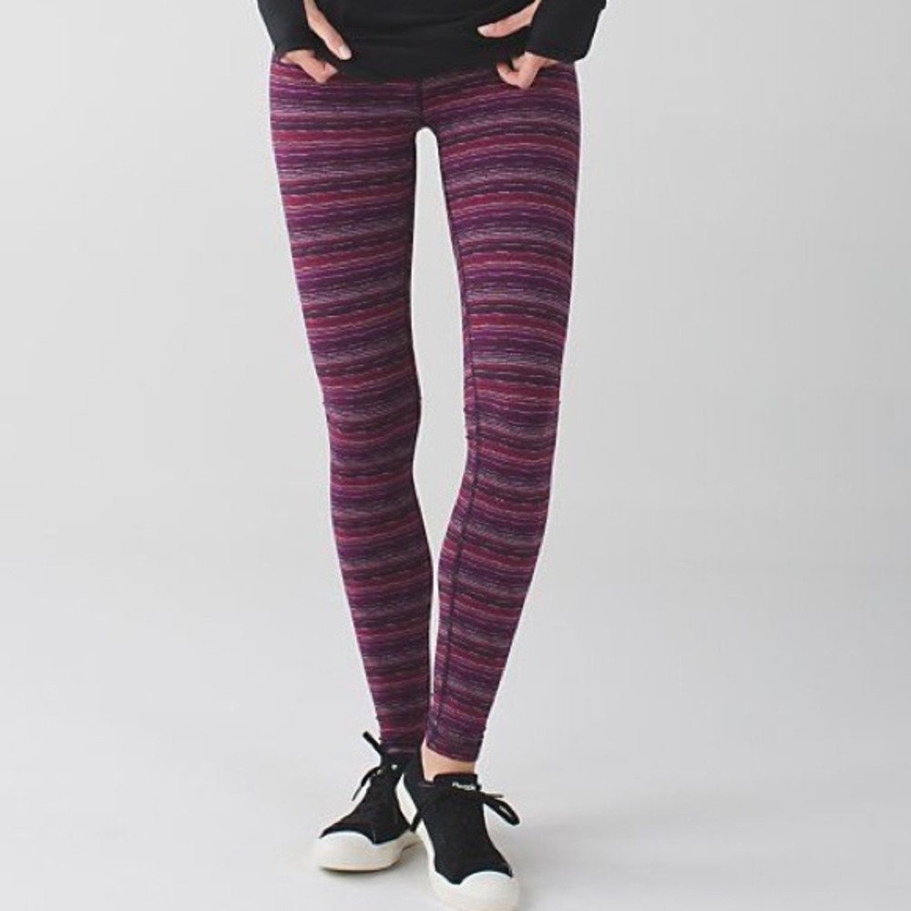 EUC Twist Stripe Wunder Under Pants size 4 purple