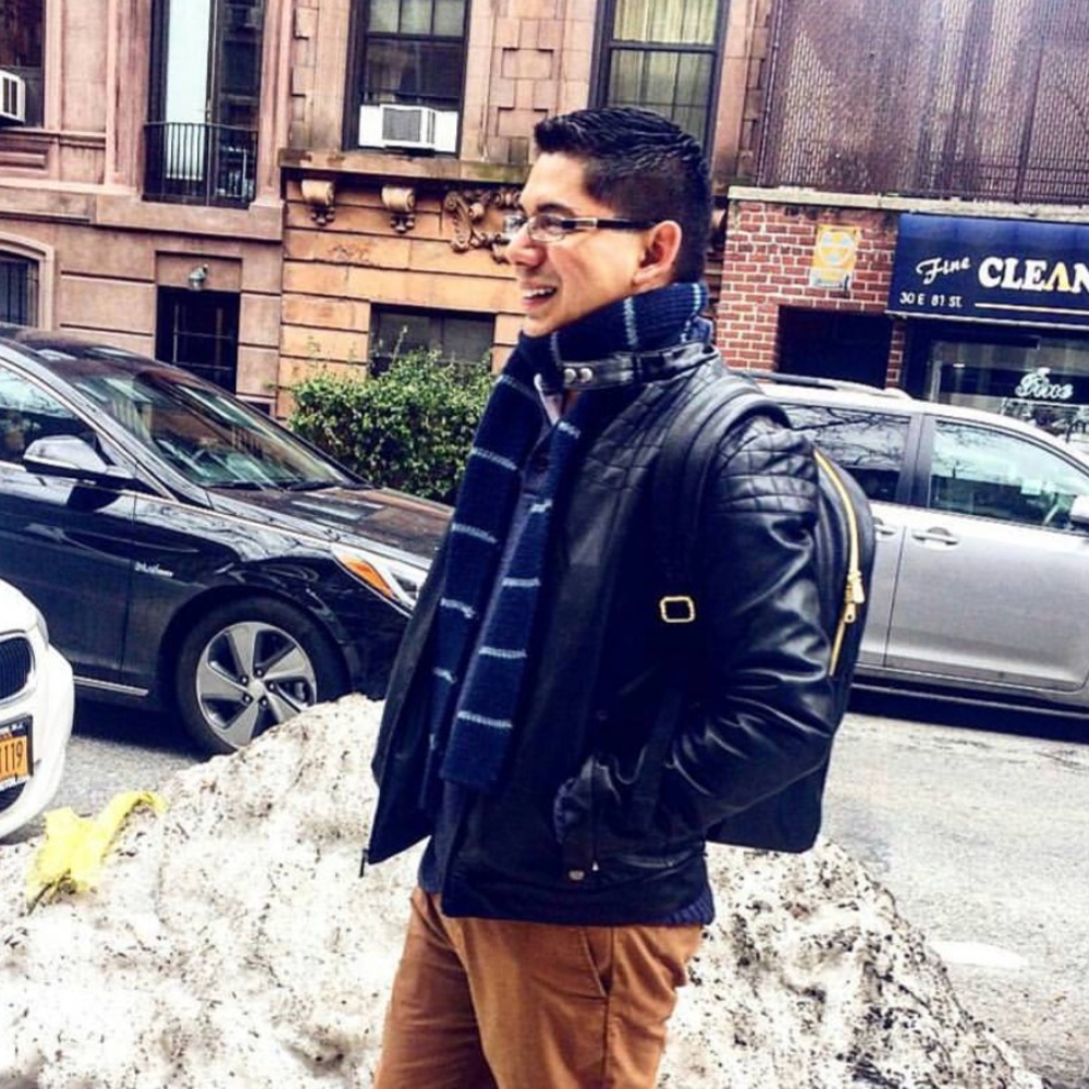 Meet your Posher, Eliseo