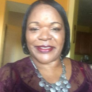 Meet your Posher, Monica