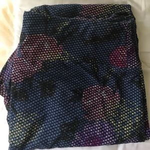 TC LULAROE LEGGINGS