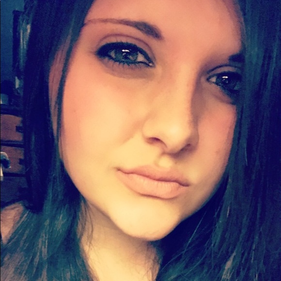 Meet your Posher, Ruthellen - Picture 2 of 2