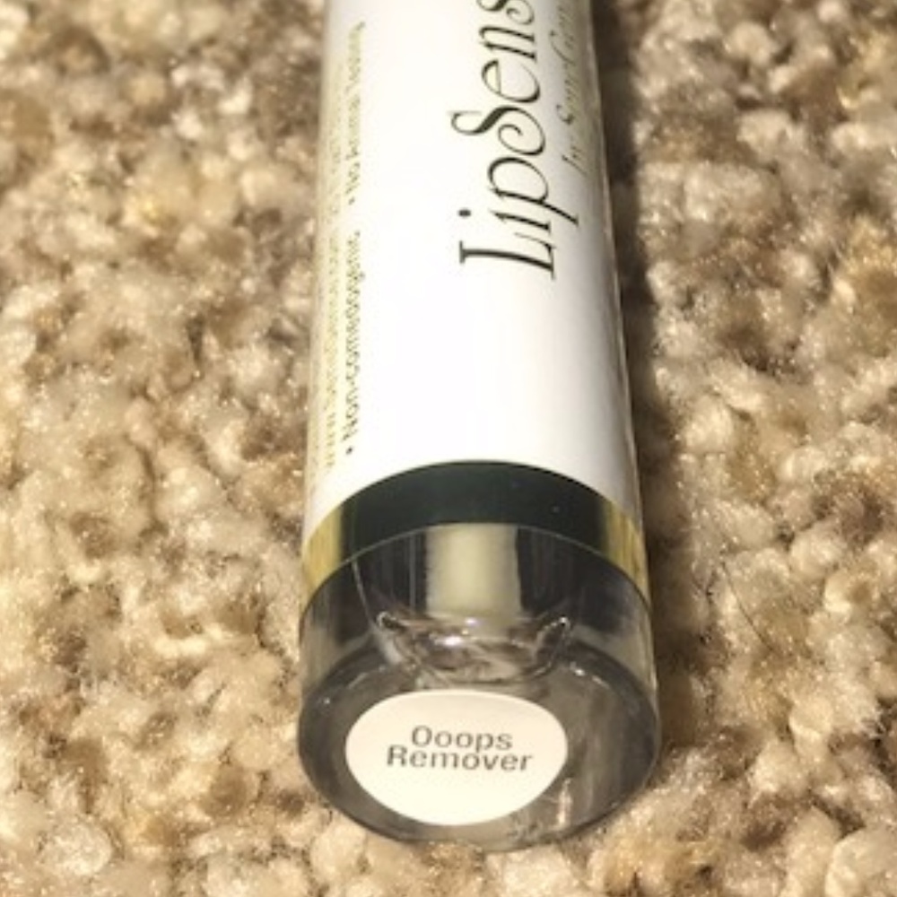 LipSense Oooops Remober