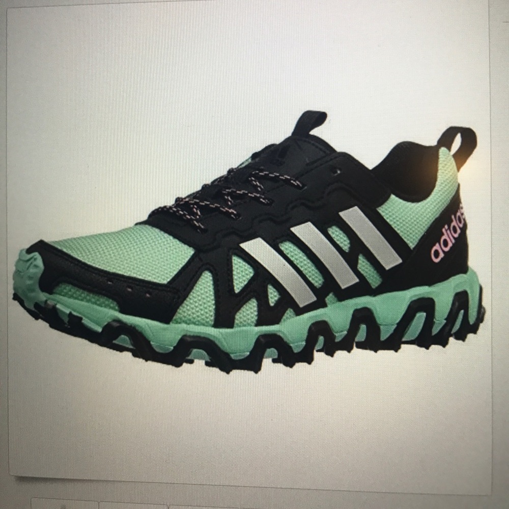 Size 6 womens incision w trail runner