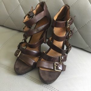 Michael Kors Buckled leather/Suede Heel Sandals.
