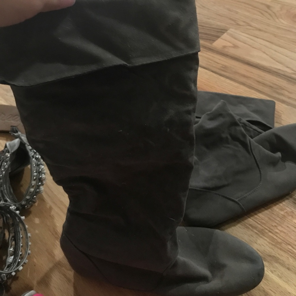 Boots - Picture 2 of 2
