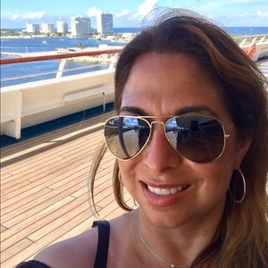 Meet your Posher, Diana