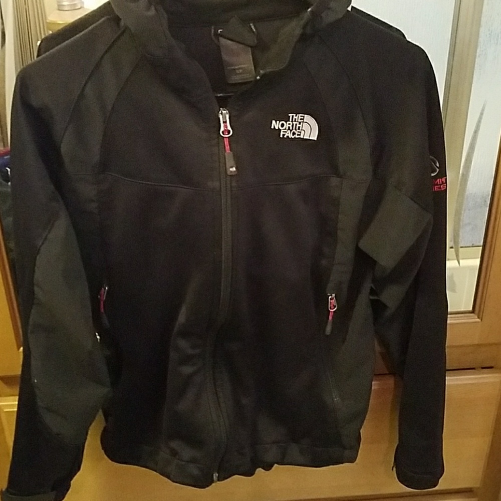 The North Face Summit Series Jacket 👀 ⛈