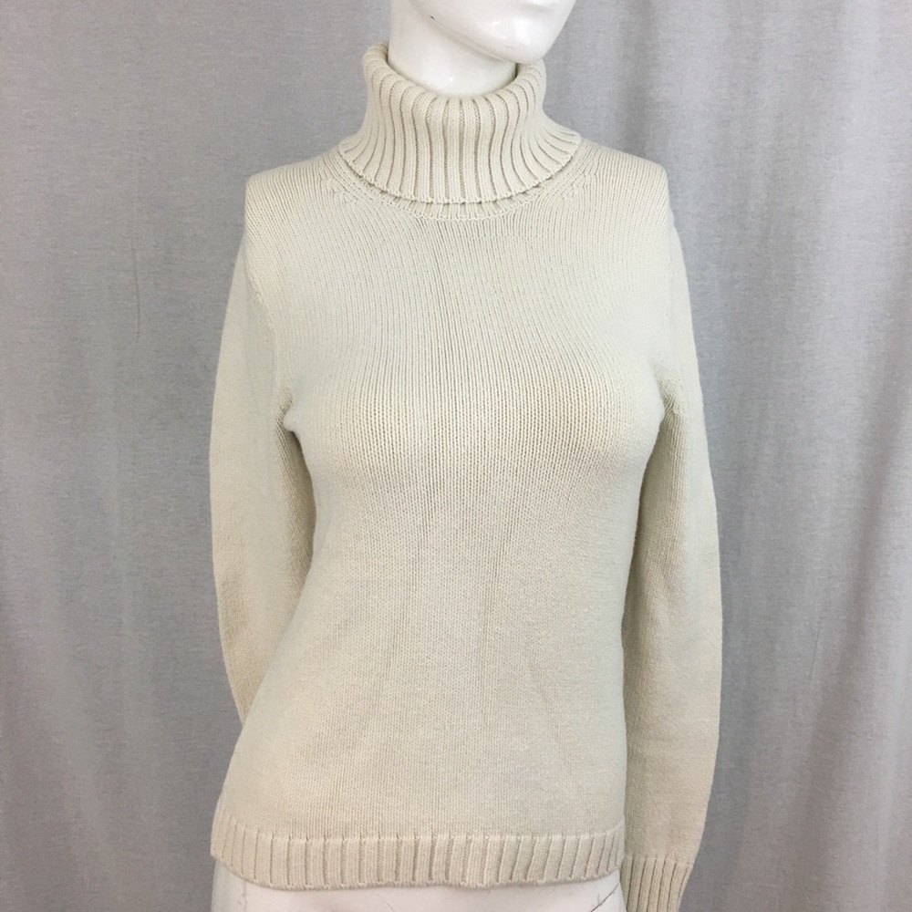 SOLD 🎒Sz Small Banana Republic Turtleneck Sweater - Picture 8 of 8