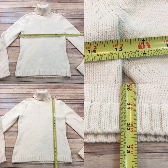 SOLD 🎒Sz Small Banana Republic Turtleneck Sweater - Picture 2 of 8