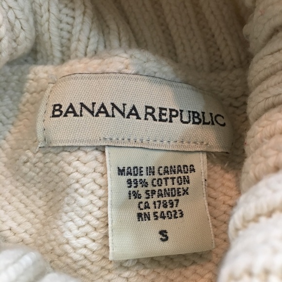 SOLD 🎒Sz Small Banana Republic Turtleneck Sweater - Picture 3 of 8