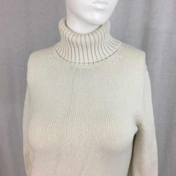 SOLD 🎒Sz Small Banana Republic Turtleneck Sweater - Picture 4 of 8