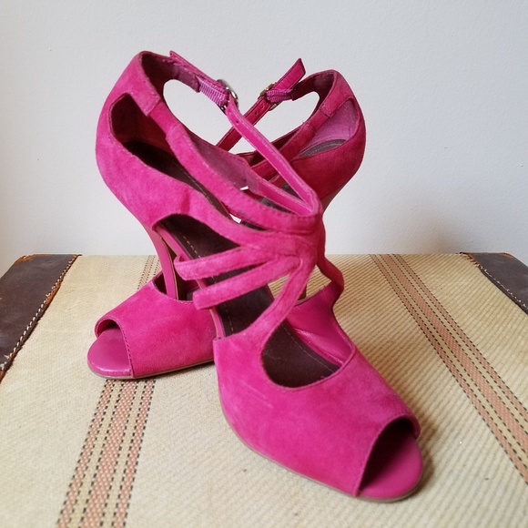 Gianni Bini Shoes GIANNI BINI Fuschia Pink Suede Pumps Heels Poshmark