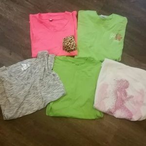 Bundled short sleeve tees