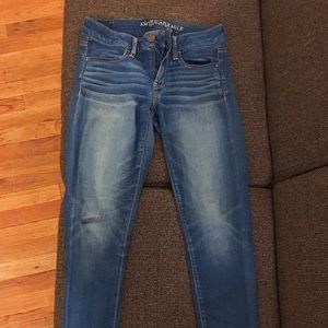 AE Medium Wash Stretch Jeggings