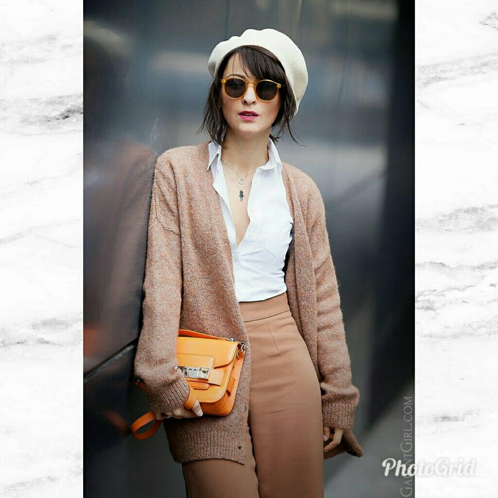 Vintage beige beret