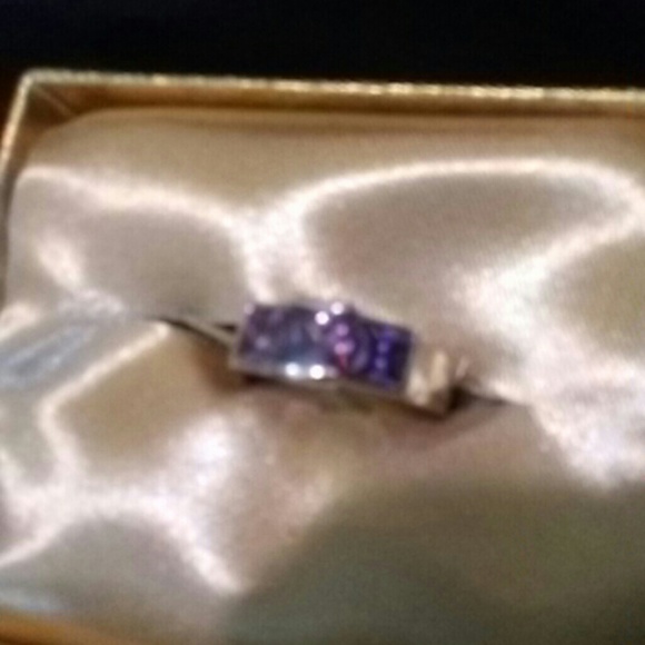 Ring amethyst ring 3 square cut stones - Picture 1 of 3