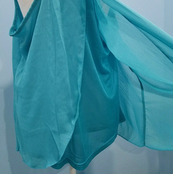 NWOT Aqua Blue Scoop Neck Chiffon Racerback Tank - Picture 3 of 3