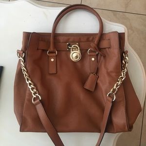✔️SOLD ✔️ Brown/Tan Michael Kors Hamilton Tote