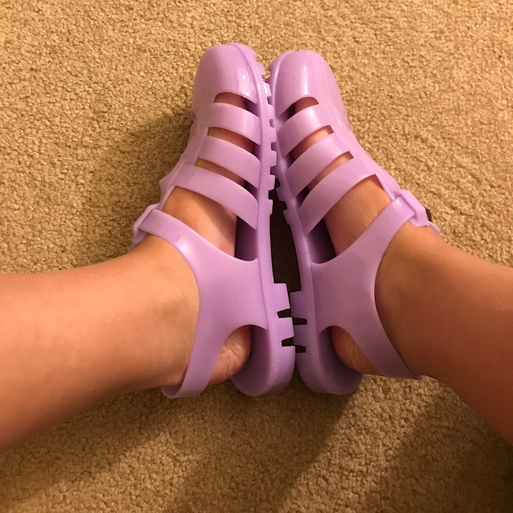 LAVENDER JELLIES SIZE 7.5