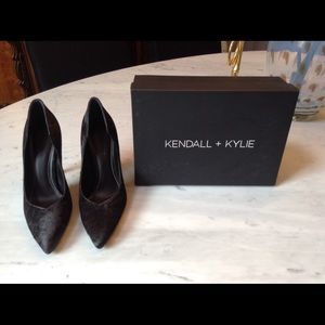 Kendall + Kyle Pumps