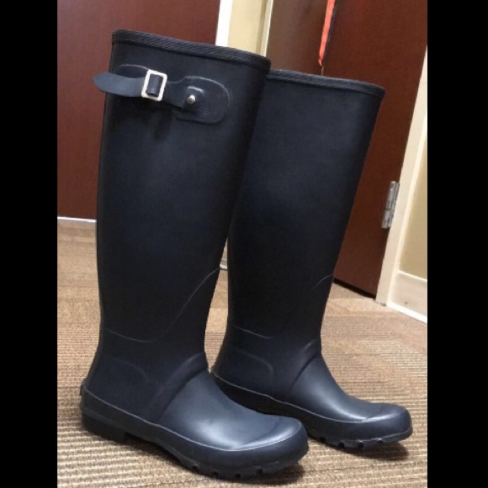 New navy blue rain boots